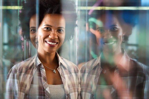 Explore les innovations du dr romain lavocat en chirurgie esthétique à bordeaux